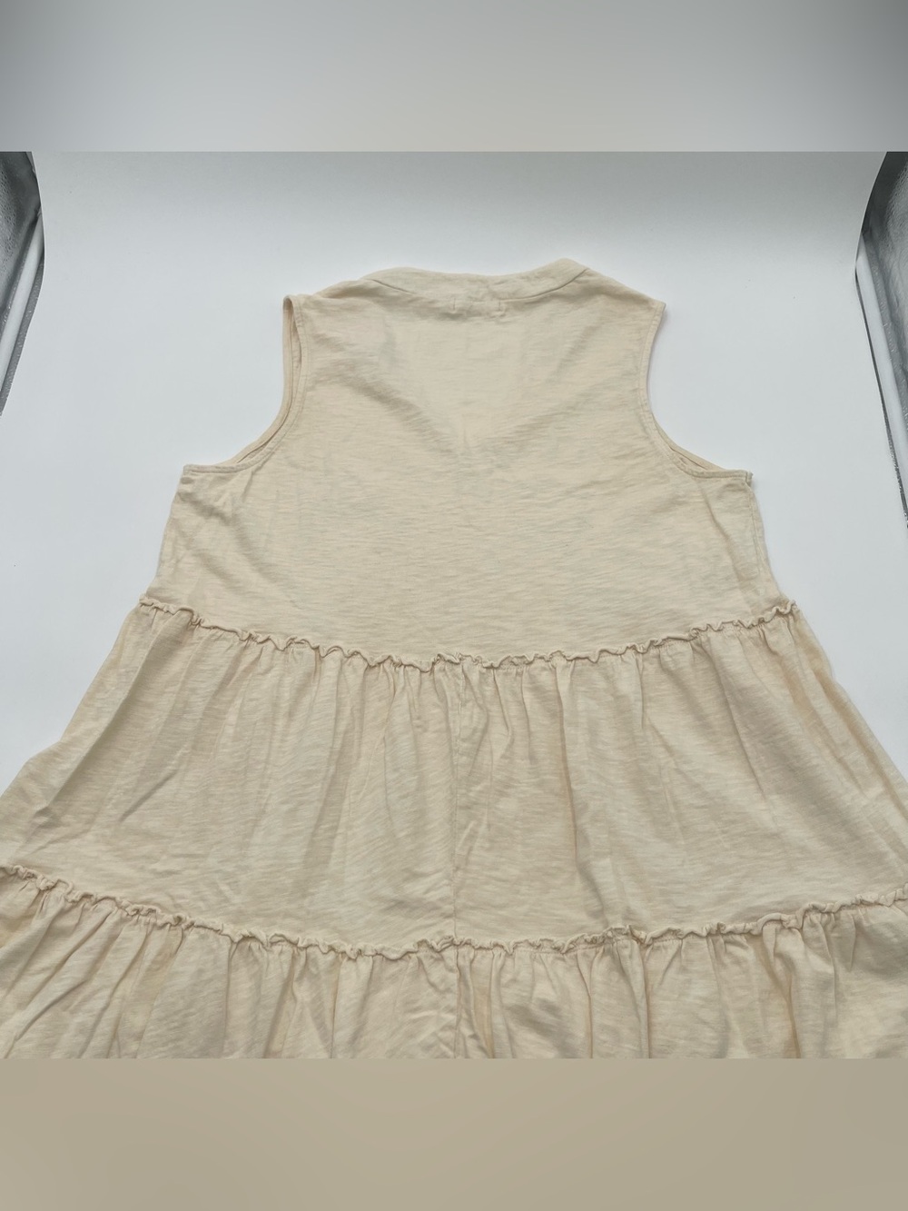 LUSH Sleeveless Notched V-neck Tiered Ruffle Cotton Mini Dress Sz Small Cream - Picture 5 of 11